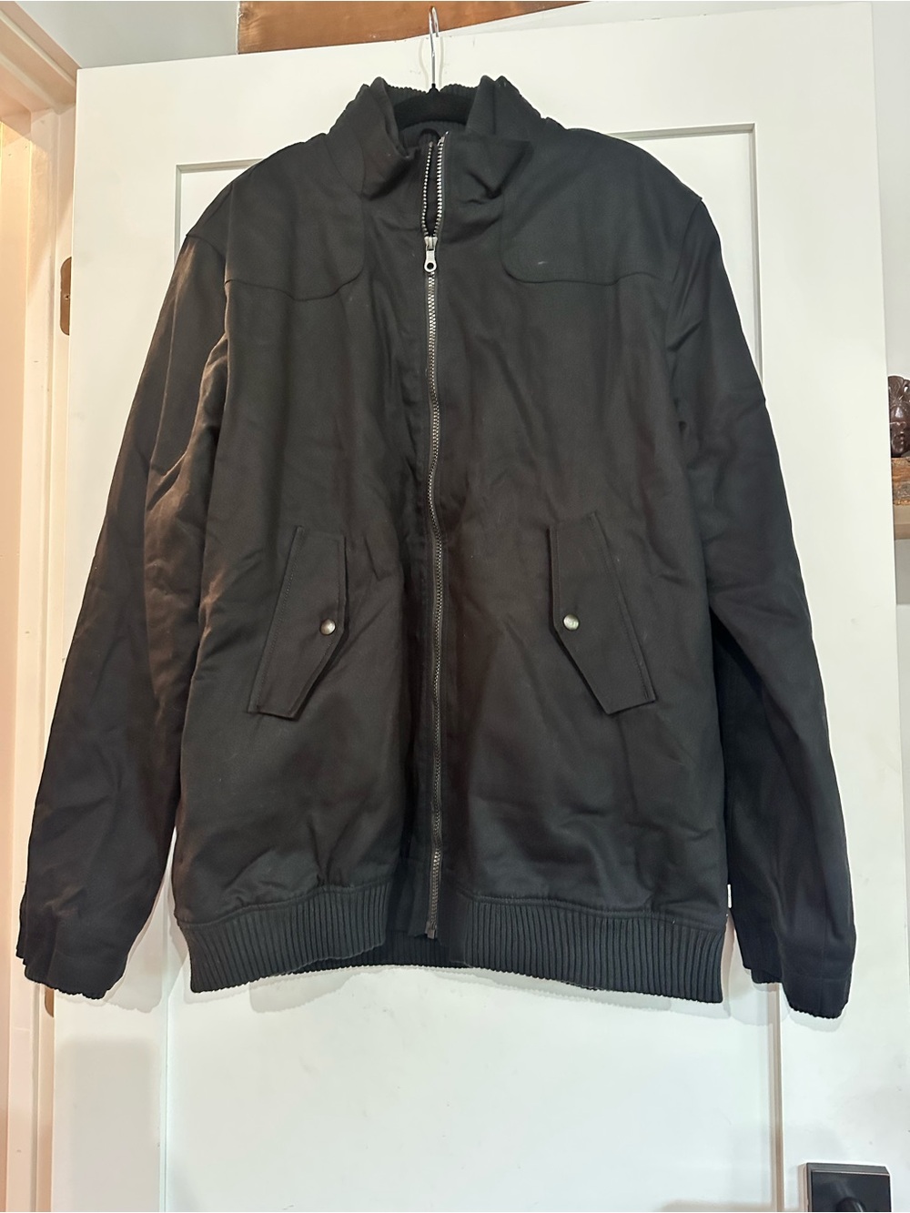 Men's Levi’s Black Zip-Front Jacket - Classic Lightweight Coat
